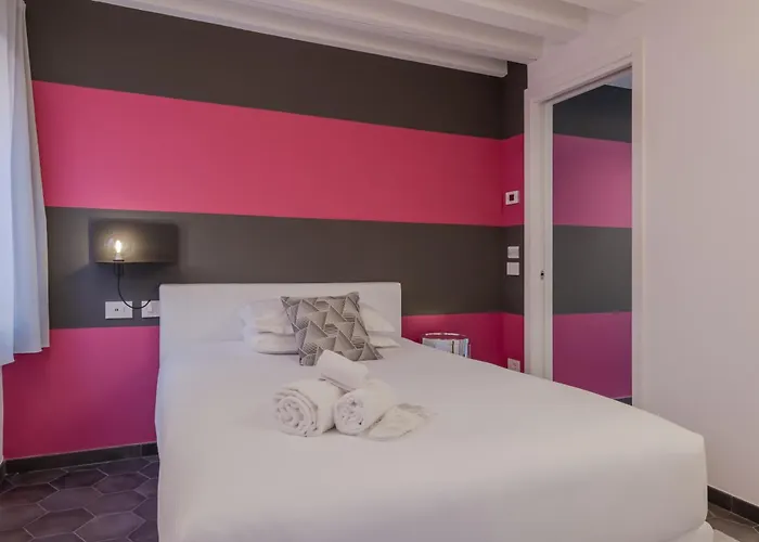 Tadomo - Corte Del Cafetier Apartman