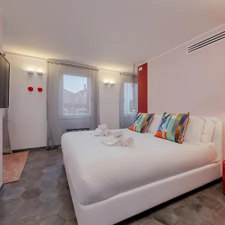 Tadomo - Corte Del Cafetier *